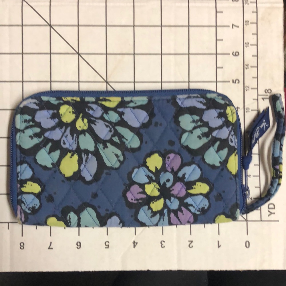 Vera Bradley Wristlet Indigo Pop